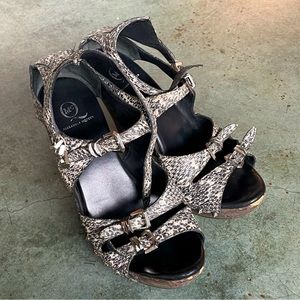 Alexander McQueen Size 7 lightweight, comfy, sexy heels asking USD$88